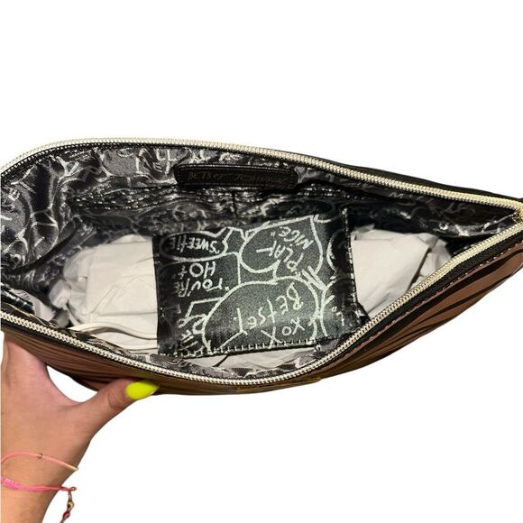 Betsey Johnson Rose Gold and Black Zebra Charging Wristlet/Clutch - Picture 7 of 8